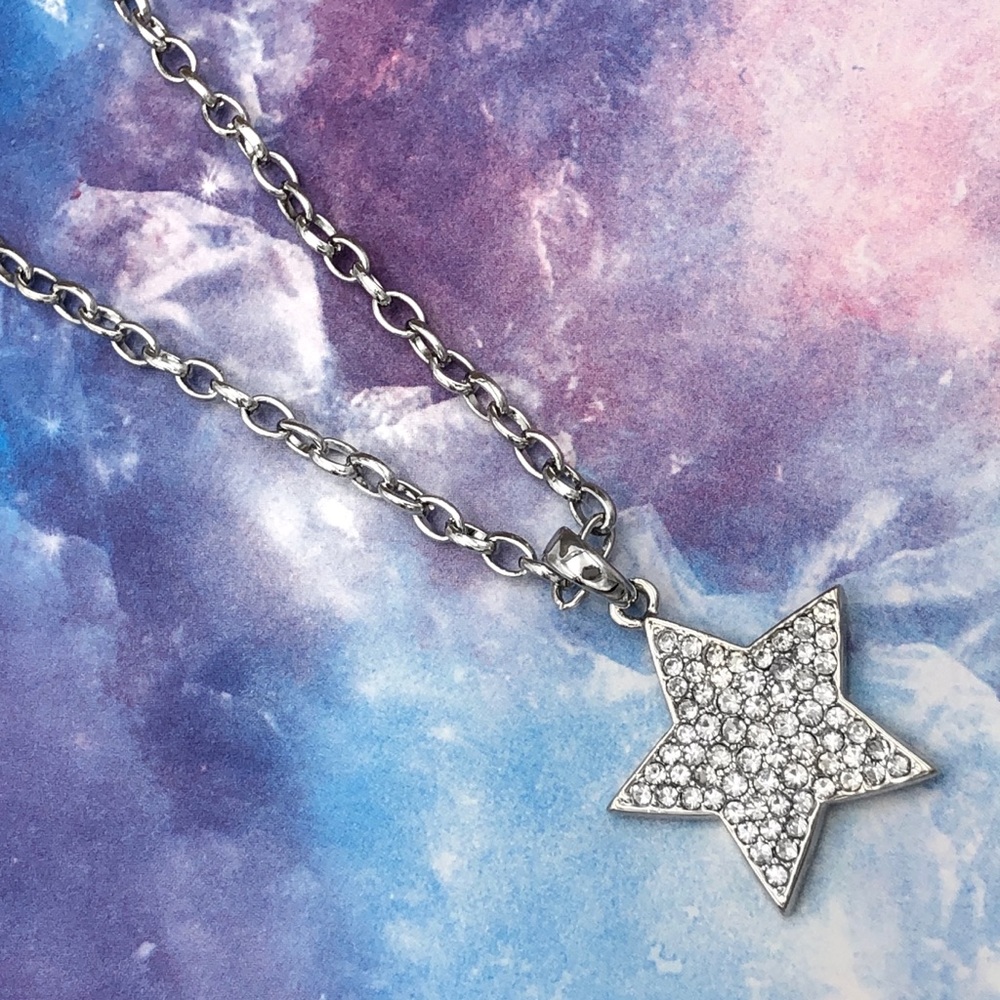 🌼 Rhinestone Star Silver Charm Necklace